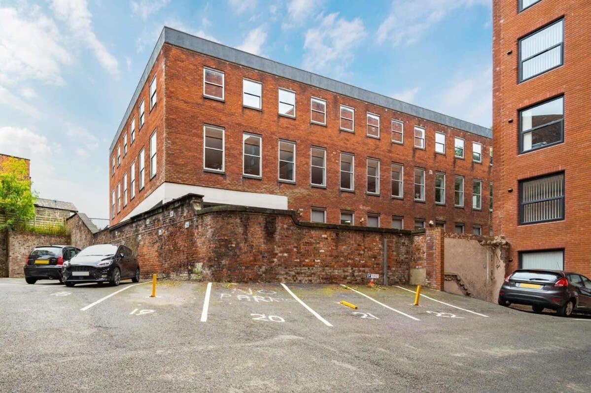 A Lovely 2 Bedroom Apartment In The Heart Of Preston Престън Екстериор снимка